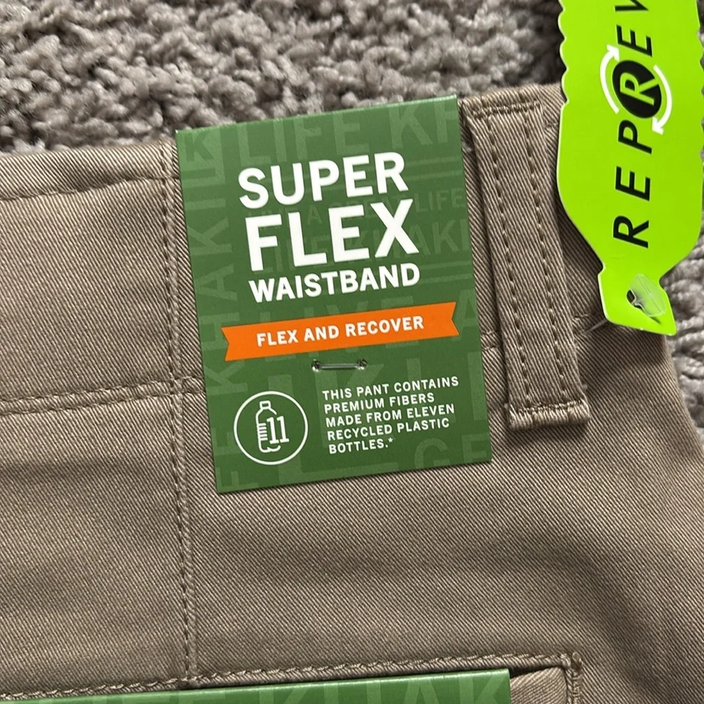 Haggar Men's Life Khaki Comfort Chino Flat Front Pant, Medium Khaki, 33x30